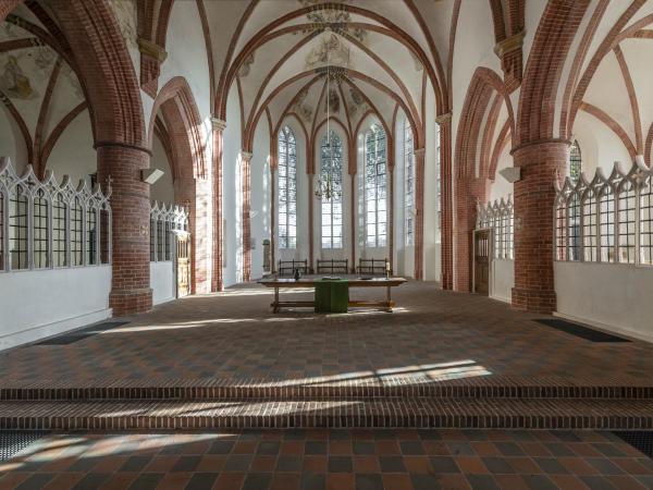 Kerkinterieur met zicht op het koor. Foto: Duncan Wijting, 2019